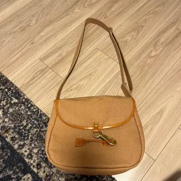 베이지 캔버스 숄더백