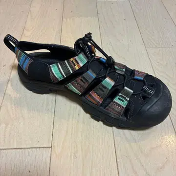 왼발만!! KEEN 멀티 컬러 샌들 27.5cm
