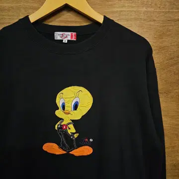 트위티 자수 맨투맨 M 사이즈 이탈리아제