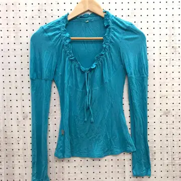 00s Y2K 구제 의류 Lili Nucci 저지 셔링 프릴 상의