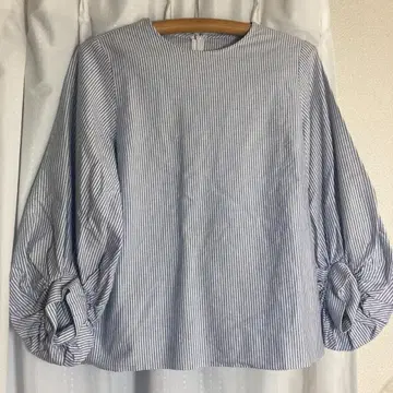 whim gazette 블라우스 스트라이프 상의 볼륨 슬리브