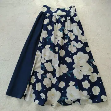 새상품급 후리후 롱 스커트 플레어 꽃무늬 동백 일본풍 패턴