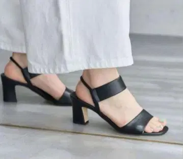 거의 미사용 르 탈론 LE TALON 6cm 밴딩 스트랩 샌들 L 블랙