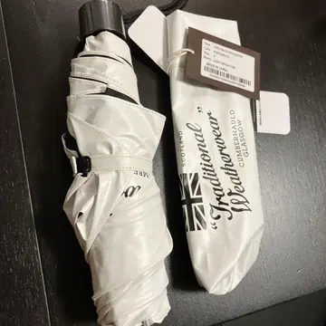 Traditional Weatherwear 접이식 우산 화이트 미사용