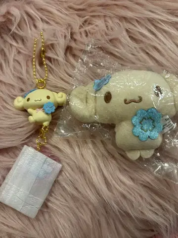 산리오 시나몬 시크릿 마스코트 브로치 스카이블루 클로버 카푸치노