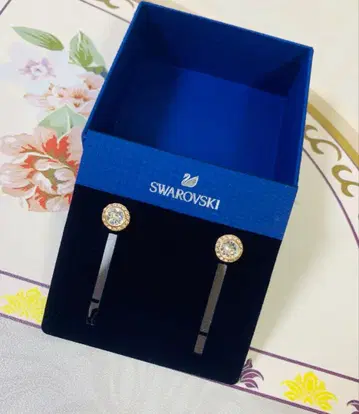 스와로브스키 Swarvoski Angelic 귀걸이 라운드 컷