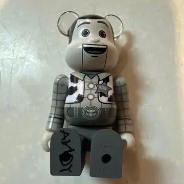 베어브릭 토이스토리 우디 시크릿 BE@RBRICK