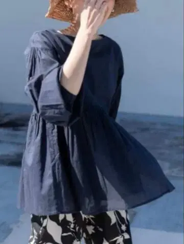 어반 리서치 도어스 코튼 보일 2WAY 개더 블라우스 네이비