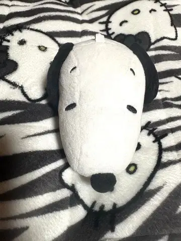 스누피 봉제 인형 키링과 돗자리