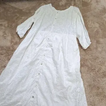 사만사 모스모스 총 자수 인도 면 롱 원피스 화이트 쉘 단추