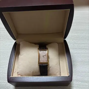 브라운 가죽 직사각형 시계 핑크 다이얼