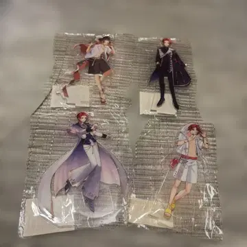 아일릿 리우라 아크릴 스탠드 4개 세트