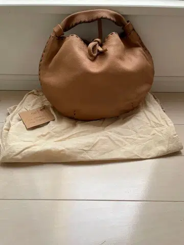 koos 베이지 가죽 숄더백 수납 가방 포함