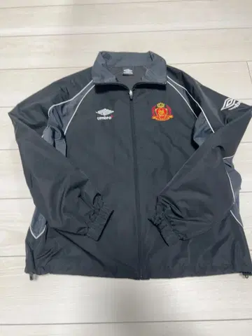 9090 x umbro 엠블럼 나일론 재킷
