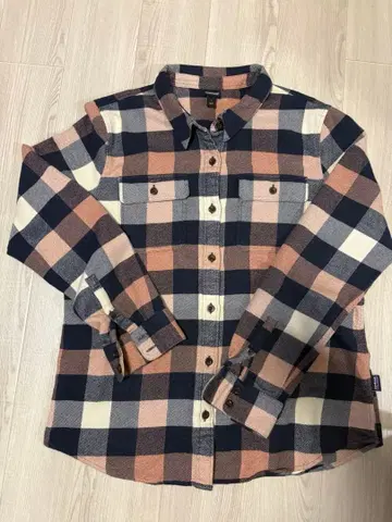 Patagonia 체크 무늬 긴팔 셔츠