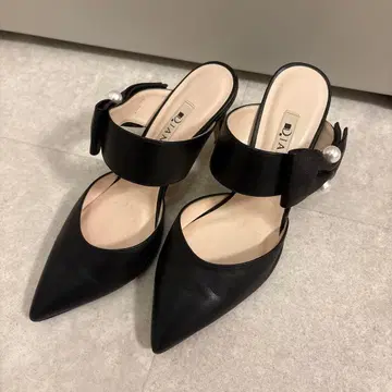 DIANA 블랙 펄 장식 리본 뮬