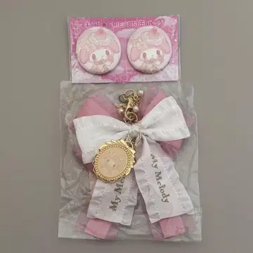 마이멜로디 화이트 딸기 티타임 백참 딸기 신문 캔뱃지