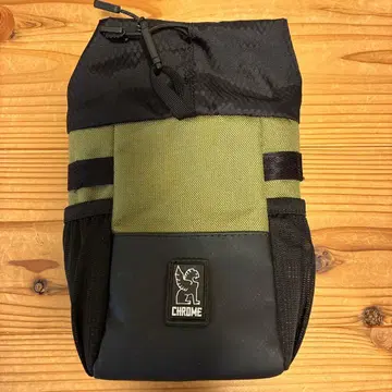 [ Chrome ] DOUBLETRACK FEED BAG (새상품급)