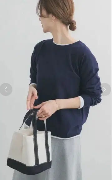 어반 리서치 도어스 네이비 긴팔 레이어드 니트