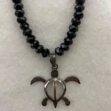 블랙 스피넬 호누(실버925) 모티브 목걸이 수호신