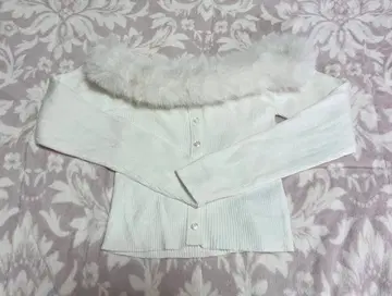 SNIDEL 오프숄더 화이트 상의