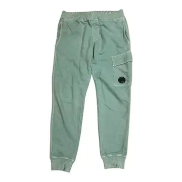 C.P. Company 민트 그린 조거 팬츠 포켓 부착