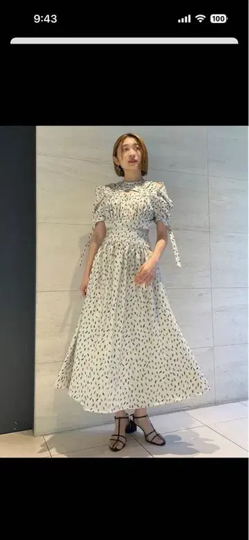 Snidel 스위칭 데콜테 오픈 원피스