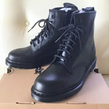 새상품 닥터마틴 8홀 UK8 1460 올 블랙