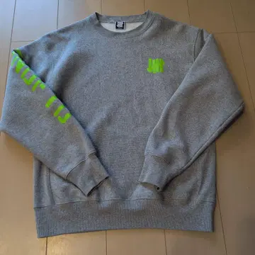 UNDEFEATED 그레이 맨투맨 M