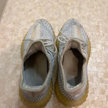 Yeezy Boost 350 V2 크림/화이트