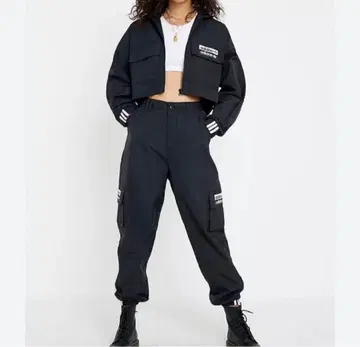 새상품급 adidasoriginals 숏 기장 블루종 셋업 착용 가능