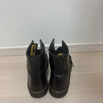 닥터마틴 블랙 하이컷 부츠