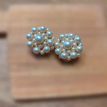 쁘띠 로브 느와르 petite robe noire 펄 귀찌