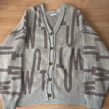 CLASSICAL ELF 문자 패턴 가디건