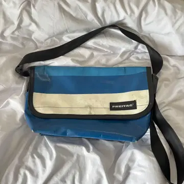 FREITAG 메신저 백 파랑 스트라이프