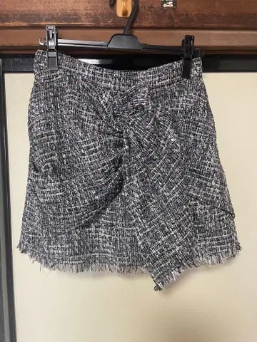 snidel 트위드 숏팬츠 블랙 화이트
