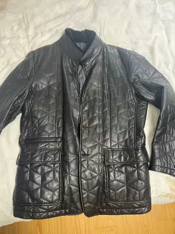블랙 가죽 퀼팅 자켓