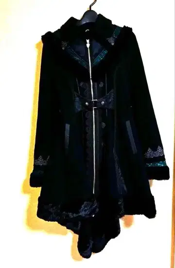 ozz oneste 장미 후드 부착 블랙 롱 코트