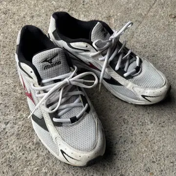 MIZUNO 미즈노 맥시마이저 13 러닝화 26.0cm