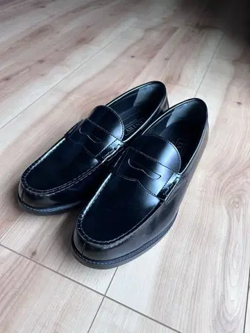 블랙 로퍼 스트레이트 팁