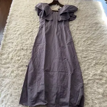 SNIDEL 프릴 칼라 슬리브리스 원피스