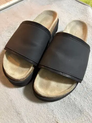 Hender Scheme caterpillar 사이즈 25cm