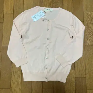 Debut de Flore, 아푸와이저 리셰, 리랜드트루, 에프데