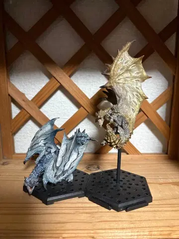 캡콤 피규어빌더 스탠다드 모델 레우스 레이아 레어종 세트