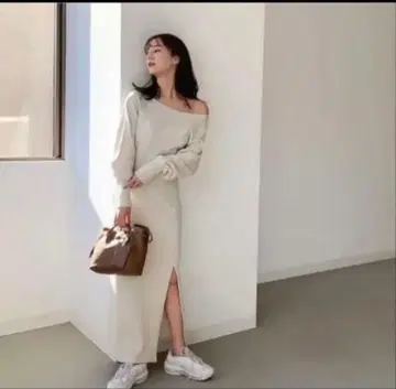 louren 베이지 오프숄더 원피스