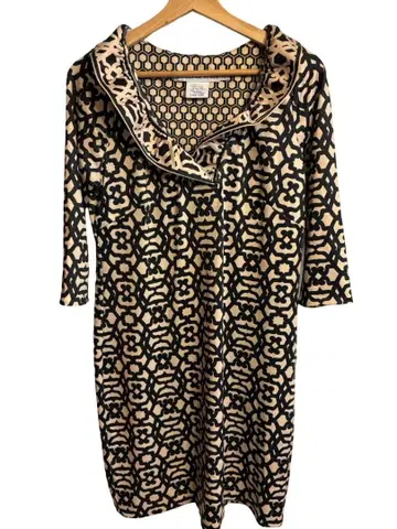 그레첸 스캇 올 패턴 디자인 프릴 옷깃 7부 소매 여성용