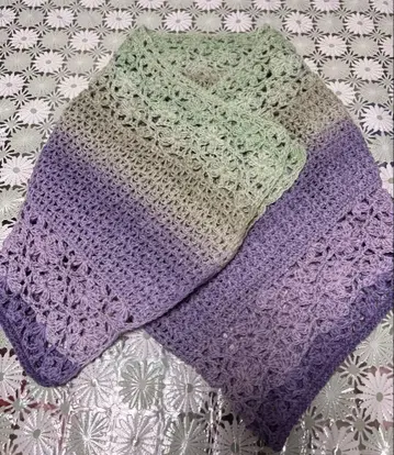 꽃 무늬 손뜨개질 그라데이션 숄