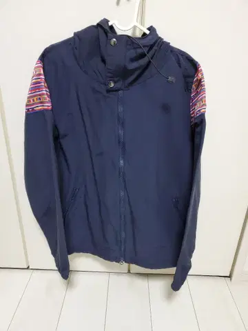 레어 셀 마운틴 후드티 VICTIM glamb 논네이티브