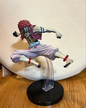 귀멸의 칼날 아카자 액션 피규어 E상