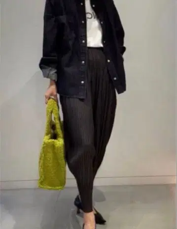 메종 매버릭 플리츠 팬츠